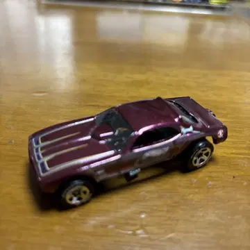 Hot Wheels 퍼플 메탈릭 미니카