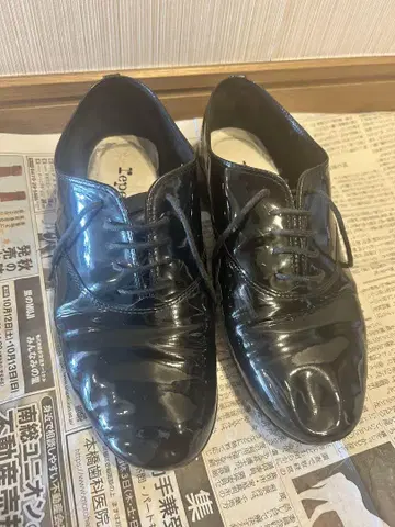 repetto 블랙 에나멜 레이스업 슈즈