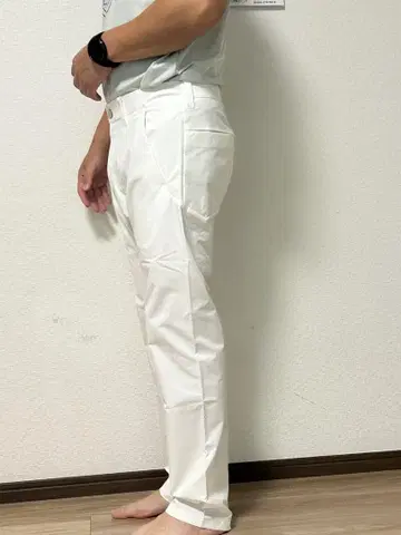 화이트 슬림핏 팬츠