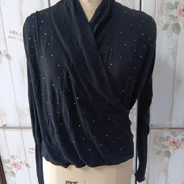 이타리야 비쥬 포함 랩 스타일 긴팔 상의 블랙 티셔츠 M