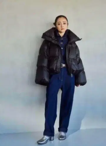 컨디션 최상 DUVETICA YOKI 다운 자켓 블랙
