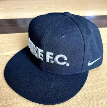 NIKE FC 블랙 캡 스냅백