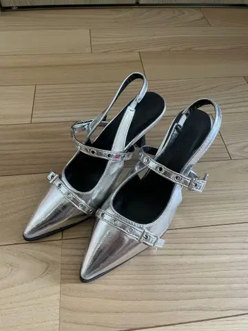 실버 하이힐 뮬 샌들