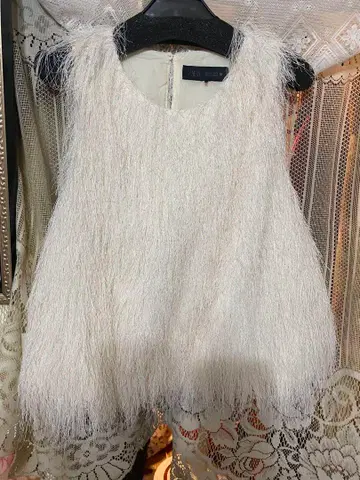 즉시 완판 ZARA 화이트 프린지 슬리브리스 L