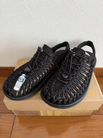 KEEN UNEEK / (여성용)유니크 24cm
