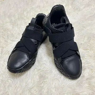 새상품급 ixos 크로스 벨트 가죽 스니커즈 블랙 23.5cm ixos