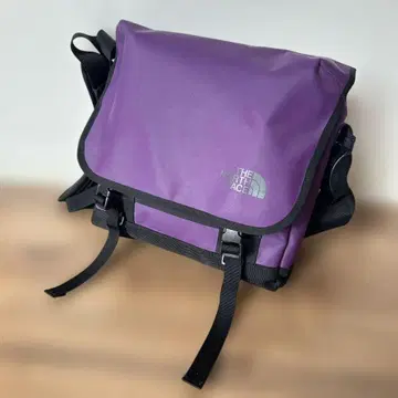 THE NORTH FACE 메신저 백 퍼플