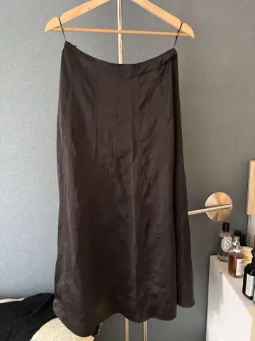 Massimo Dutti 블랙 플레어 스커트 XS