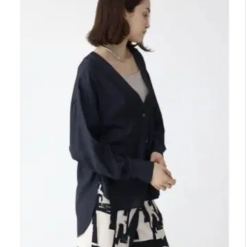Aga (아르가) V넥 와셔 셔츠