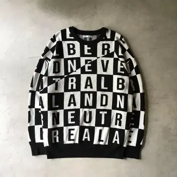 ZARA 자라 니트 스웨터 올 패턴 화이트 블랙 모노톤 알파벳