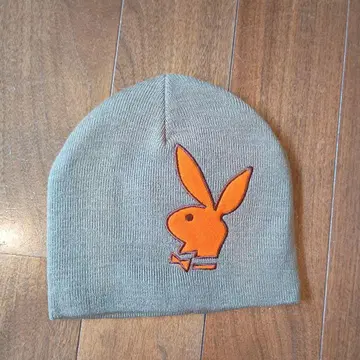 PLAYBOY 토끼 로고 니트 모자 카키