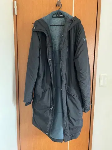 Under Armour 블랙 벤치 코트 M