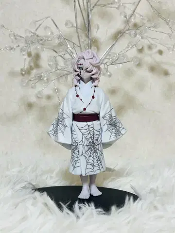 귀멸의 칼날 거미줄 무늬 기모노 피규어