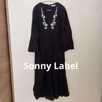 URBAN RESERCH / Sonny Label V넥 자수 원피스