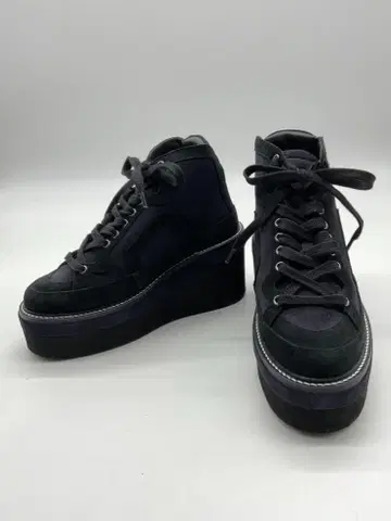 [ 새상품 ] PIERRE HARDY 스웨이드 앵클부츠 통굽 23.5cm