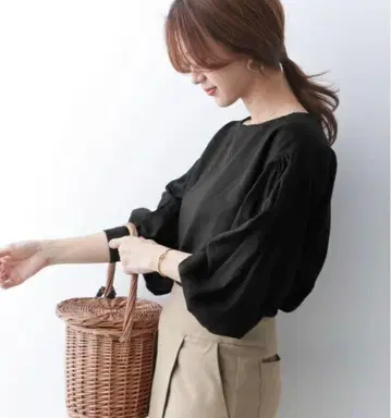 [ 새상품급 ] 어반 리서치 도어스 코튼 린넨 개더 슬리브 블라우스