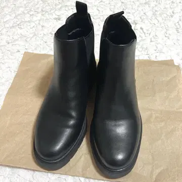 [ 새상품급 ] 유니클로 콘필터치 사이드고어 숏부츠 블랙