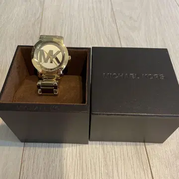 MICHAEL KORS 골드 시계