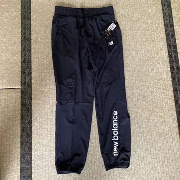 새상품 New Balance 블랙 조거 팬츠