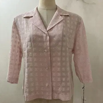 핑크 블라우스