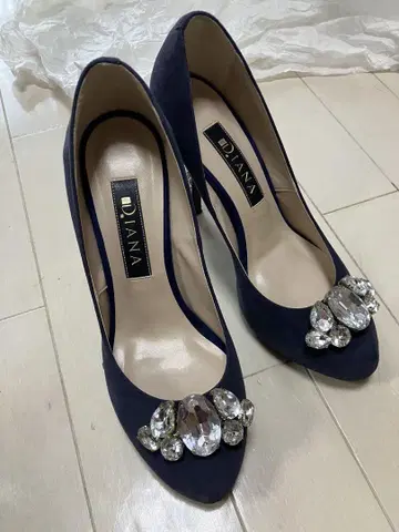 Diana 네이비 크리스탈 하이힐
