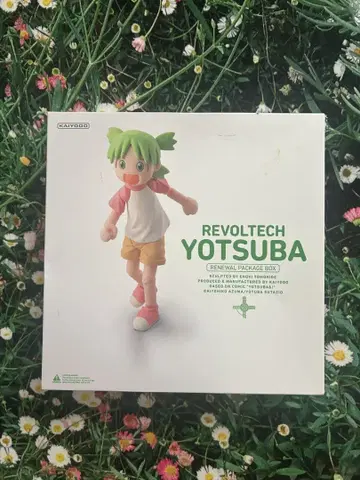 REVOLTECH YOTSUBA 피규어
