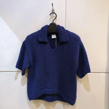 YENN 파랑 V넥 반팔 니트