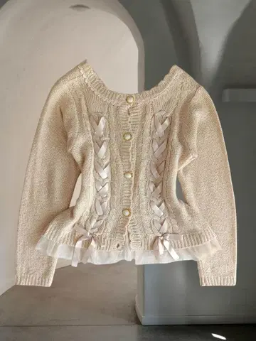 엑시즈팜 케이블 짜임 니트 가디건 레이스업 리본 코켓