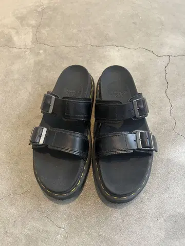 블랙 더블 스트랩 통굽 샌들