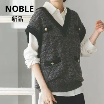 새상품 NOBLE 노블 버튼 디자인 트위드 니트 베스트 베이크루즈