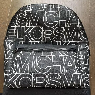 MICHAEL KORS 로고 프린트 백팩