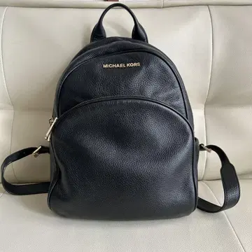 MICHAEL KORS 블랙 가죽 백팩