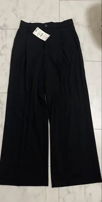 ZARA 다트 와이드 팬츠 블랙 M 사이즈 새상품