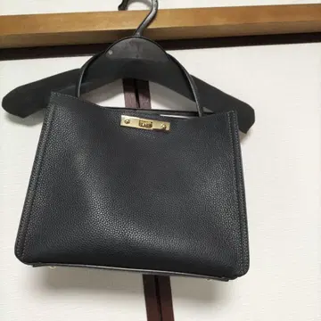 노리즈의 가죽 백