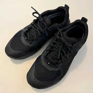 KEEN 로우컷 방수 스니커즈 28cm