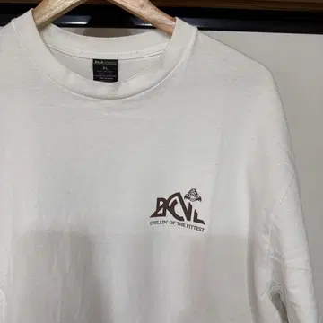 [ 가격 인하 협상 가능 ] BackChannel XL 화이트 T셔츠