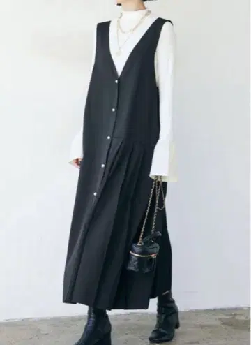 frene 펄 버튼 포함 아지메 플리츠 원피스