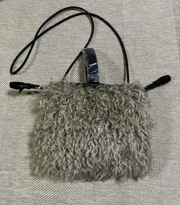 shesay 퍼 숄더백 그레이 새상품