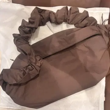 OUTDOOR PRODUCTSxFirsthand 숄더백 브라운