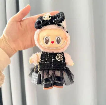 러브부용 블랙 트위드풍 샤샤 스커트 코디