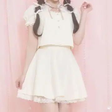 Honey Cinnamon 가슴 트임 레이스 셋업