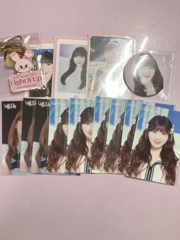 NiziU 미이히 트레이딩 카드 키링 캔 배지 씰