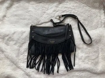 GUESS 프린지 숄더백