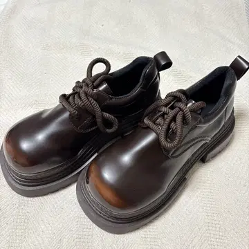 당일 발송 미사용 새상품 브라운 통굽 로퍼 23.5cm