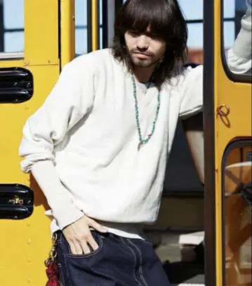 glamb Melange creed knit 오버 사이즈 V넥 니트