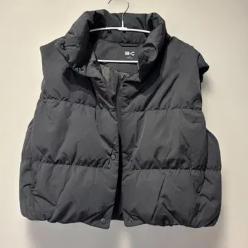 택 포함 새상품 ] UNIQLO:C 다운 크롭 베스트 블랙 M 2