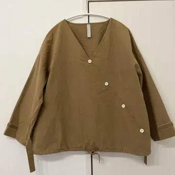 sirone(시로네) A STYLE 브라운 V넥 노카라 자켓