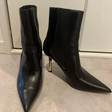 ZARA 블랙 부츠