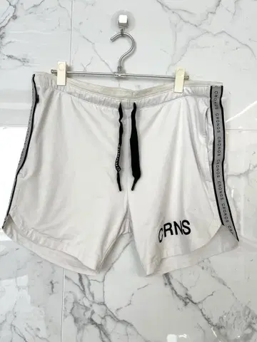 CRONOS 화이트 숏팬츠 L 사이즈