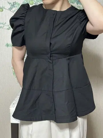 블랙 페플럼 반팔 상의